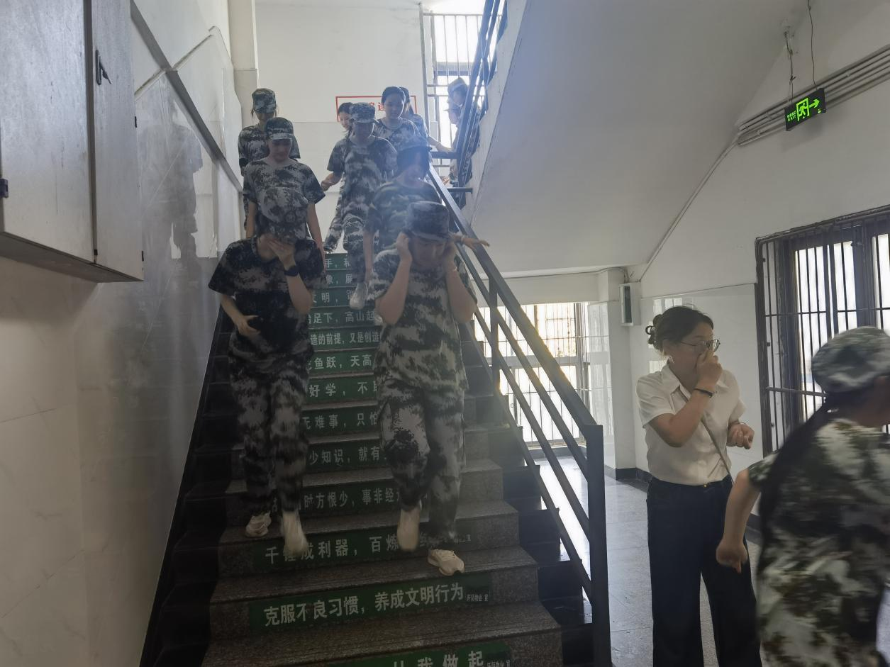 1757929241549250.png 1757929241549250.png