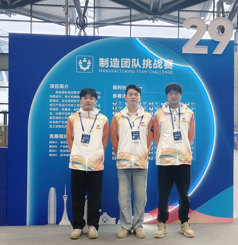 1758868883195556.png 1758868883195556.png