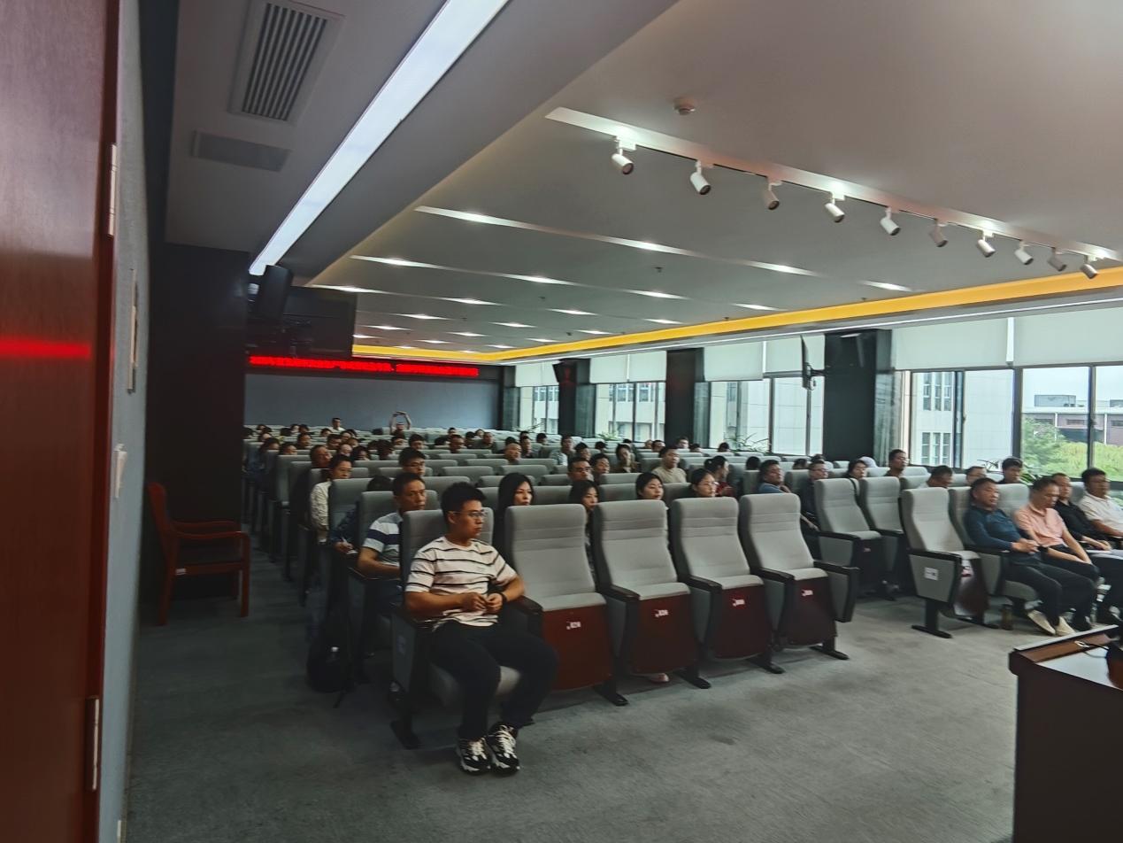 1760944405938112.jpg 1760944405938112.jpg