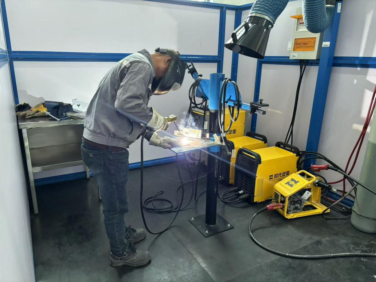 1764639915986643.png 1764639915986643.png