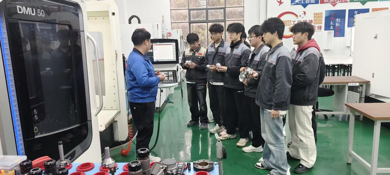 1764905045178659.png 1764905045178659.png